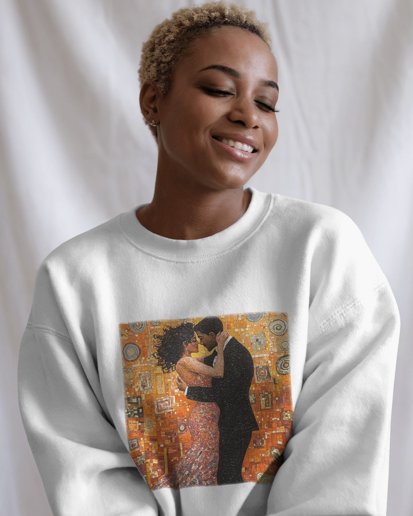 Amber Embrace Art Sweatshirt | Klimt-Inspired Latin Dance | Bachata Romance | BailaFashion Couple Streetwear | Dance Lifestyle Apparell